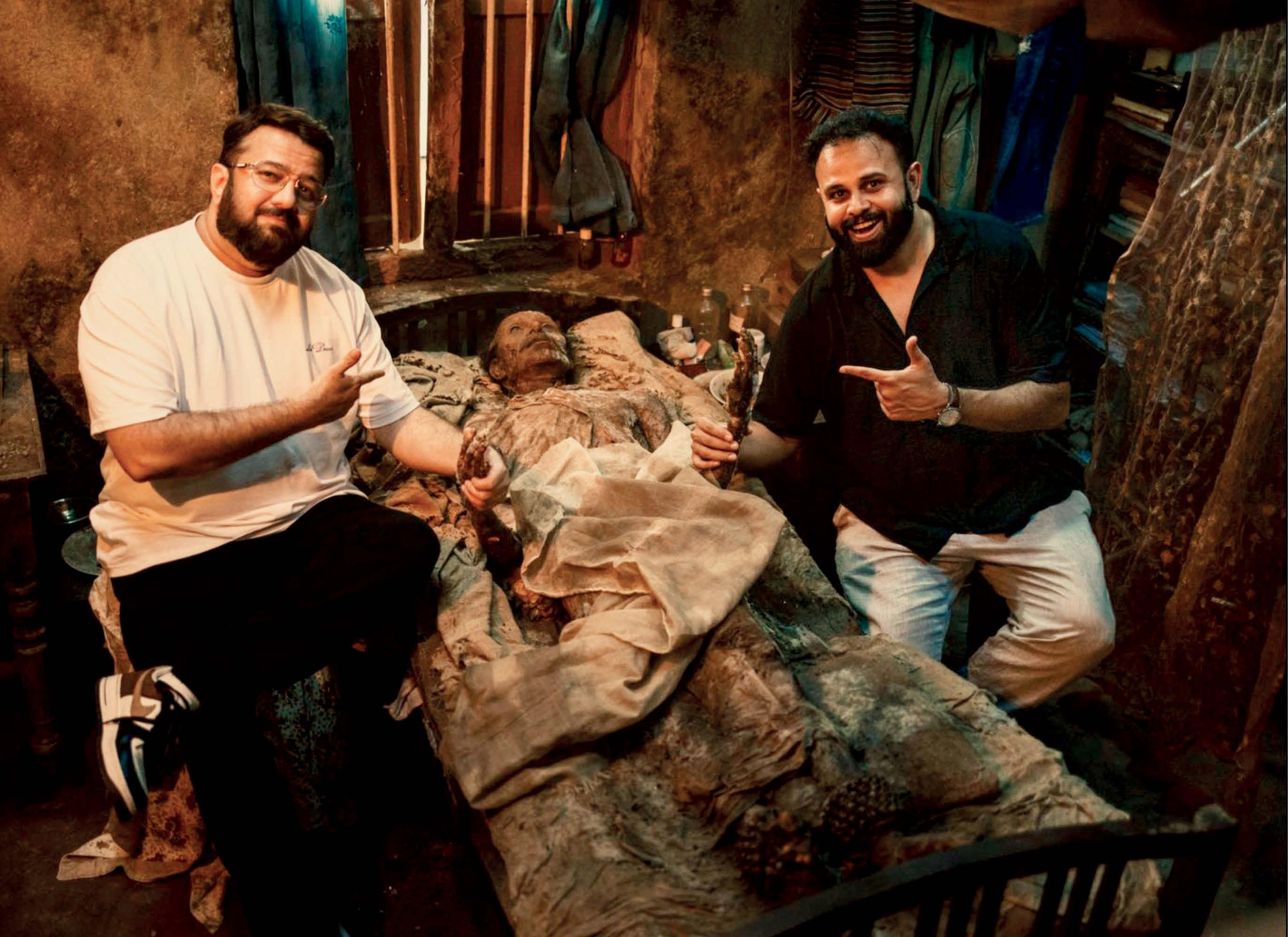 Chakravarthy Ramachandra with director Rahul Sadasivan on the sets of 'Dies Irae'..