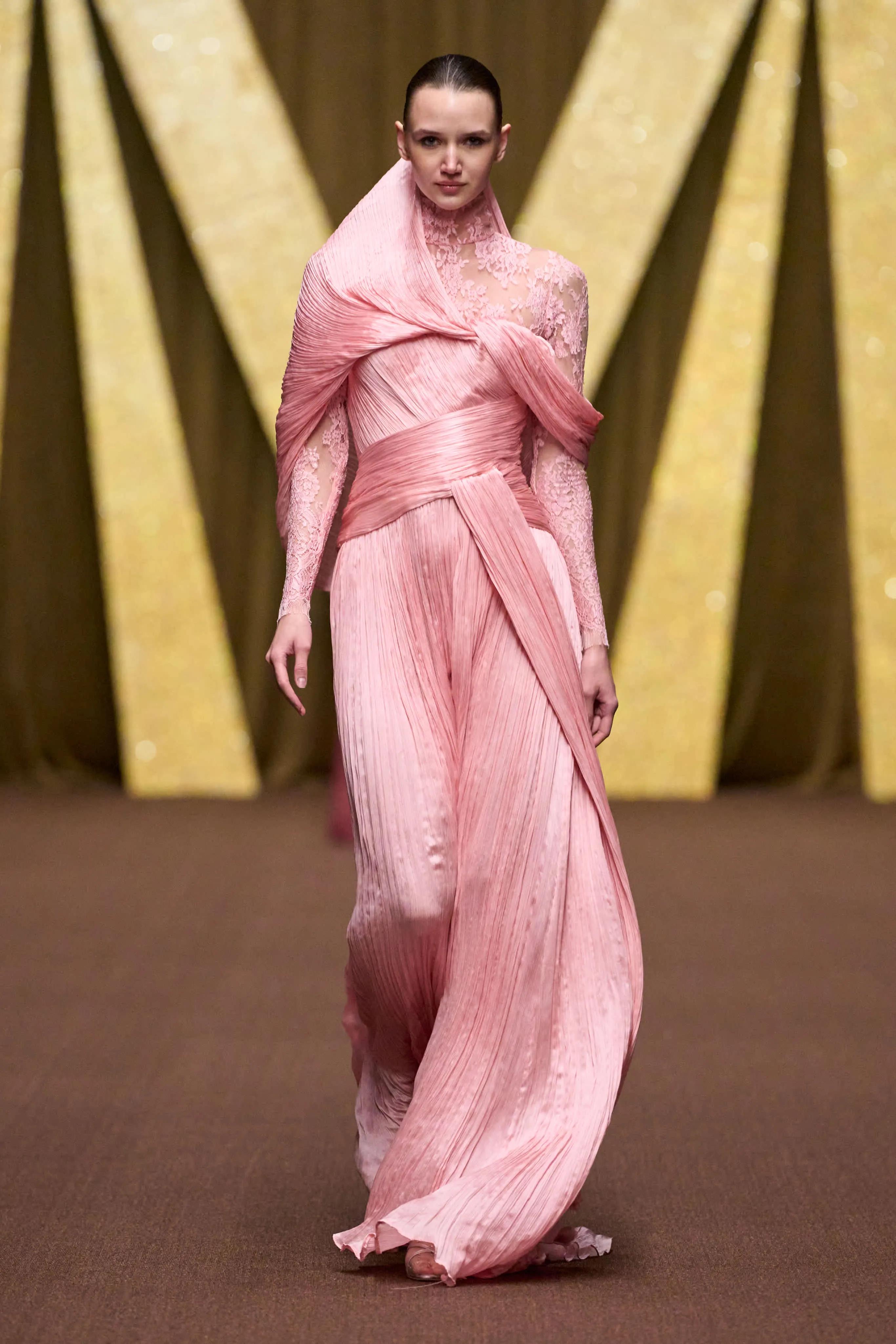 A look from INAYA: The India Story by Manish Malhotra.