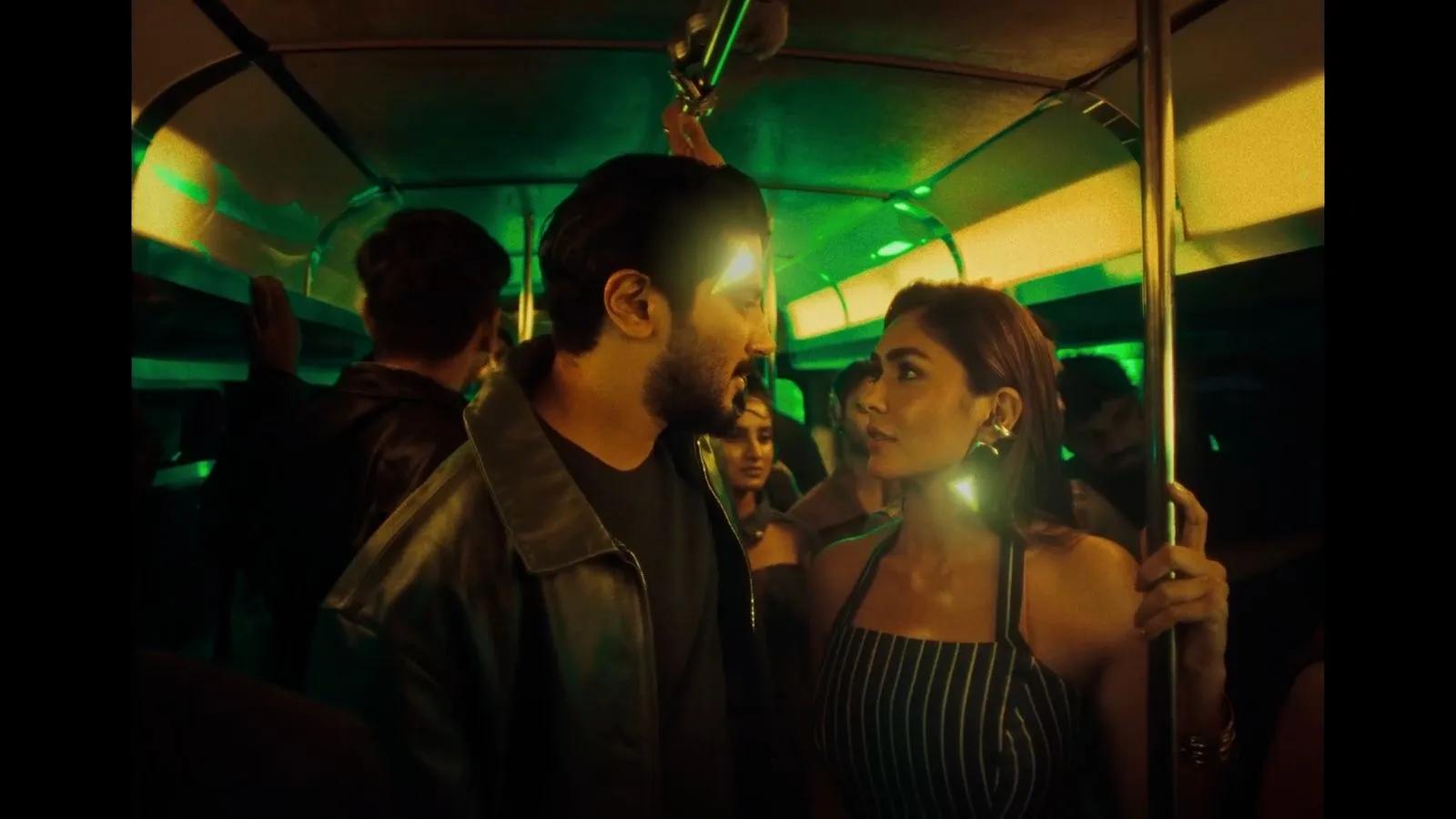 Dulquer Salmaan and Mrunal Thakur in 'Bheegi Bheegi'